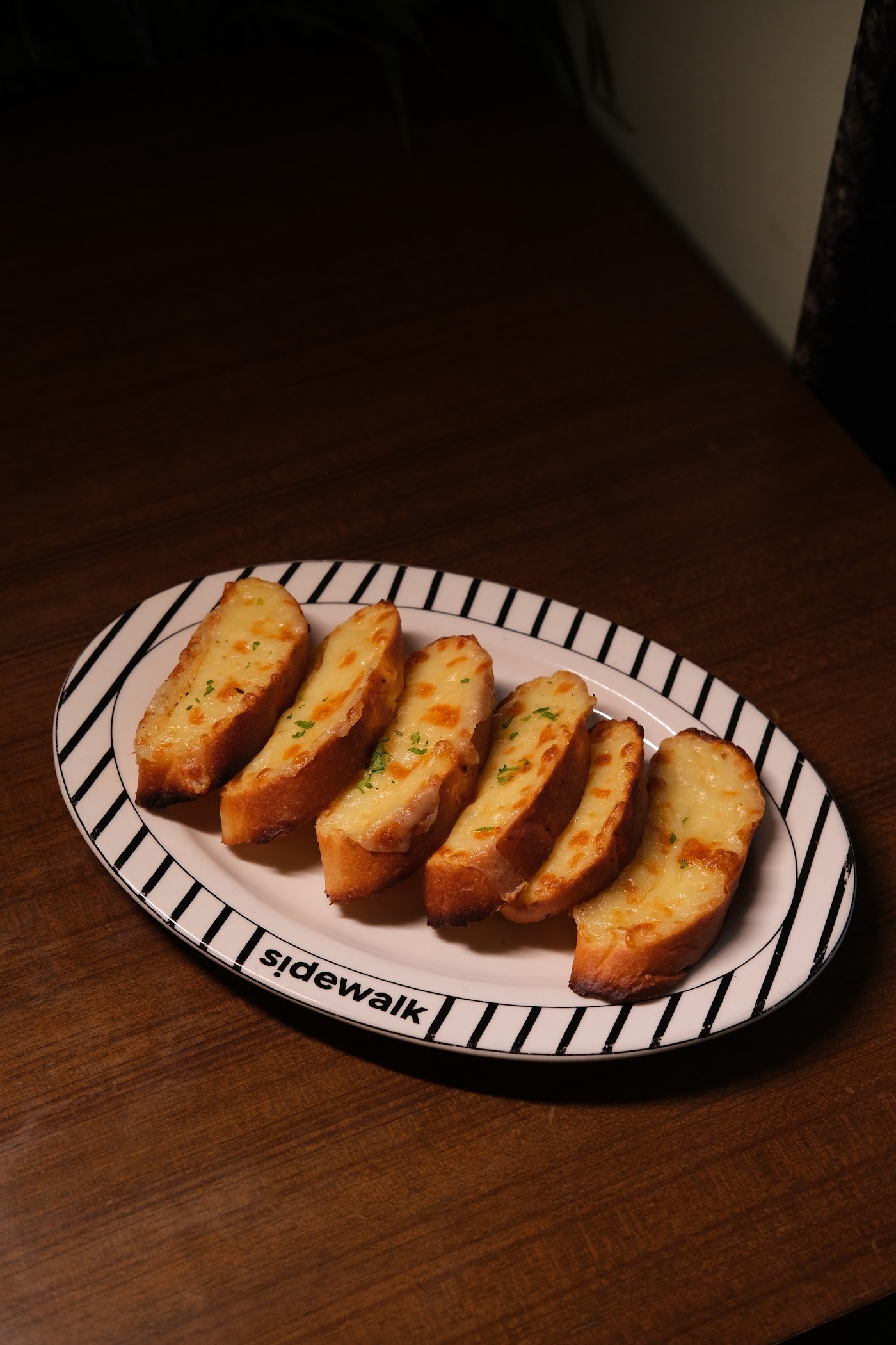 Classic Garlic Cheese Bread