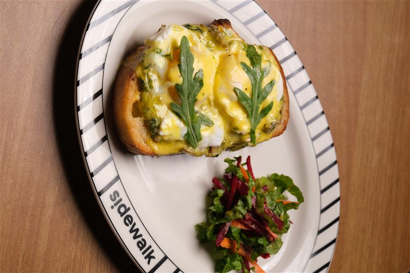 Classic Eggs Benedict