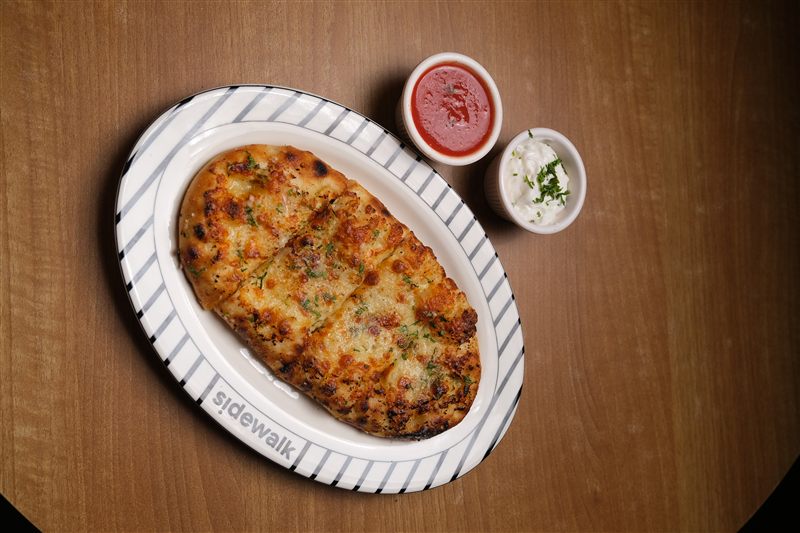 Classic Cheesy Crispy Garlic Bread